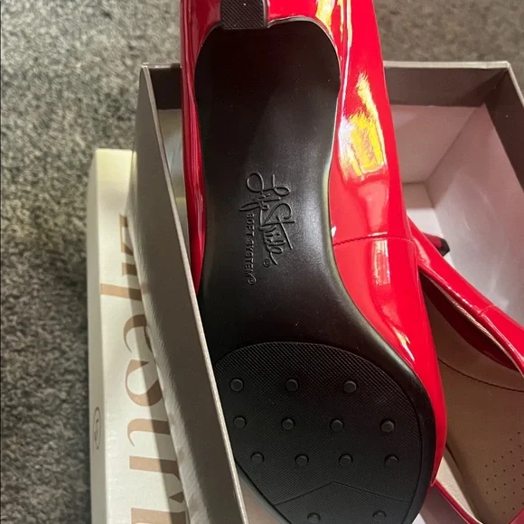 Life Stride Vibrant Red Heels - Picture 2 of 4